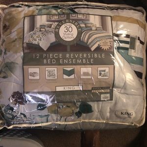 12 piece reversible bed ensemble KING